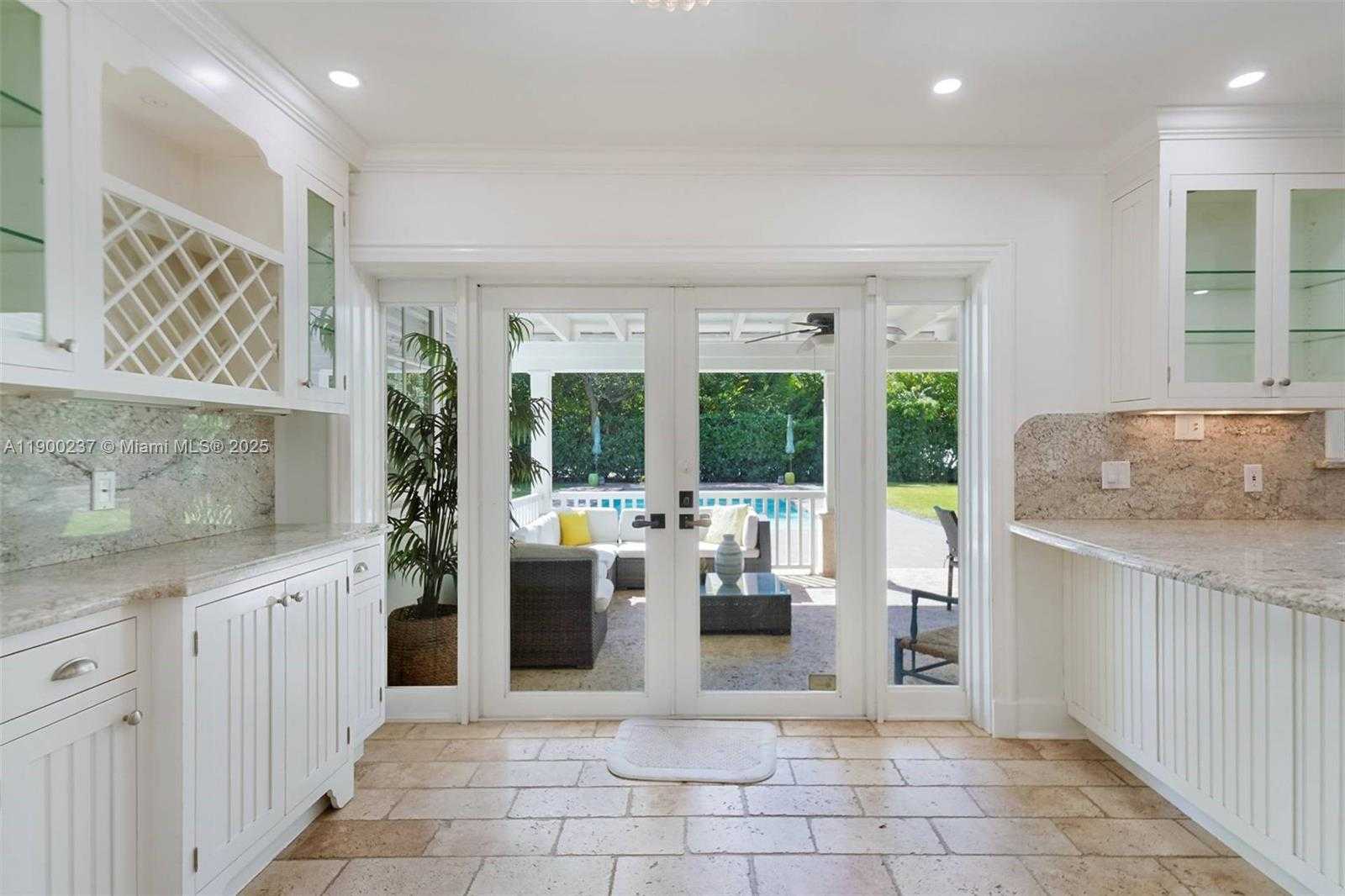 Imagen de Pequeño Objeto