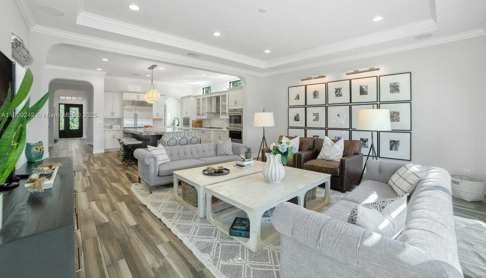 Small Image of 8445 EAST WATERCREST CIR E, Parkland Number 14