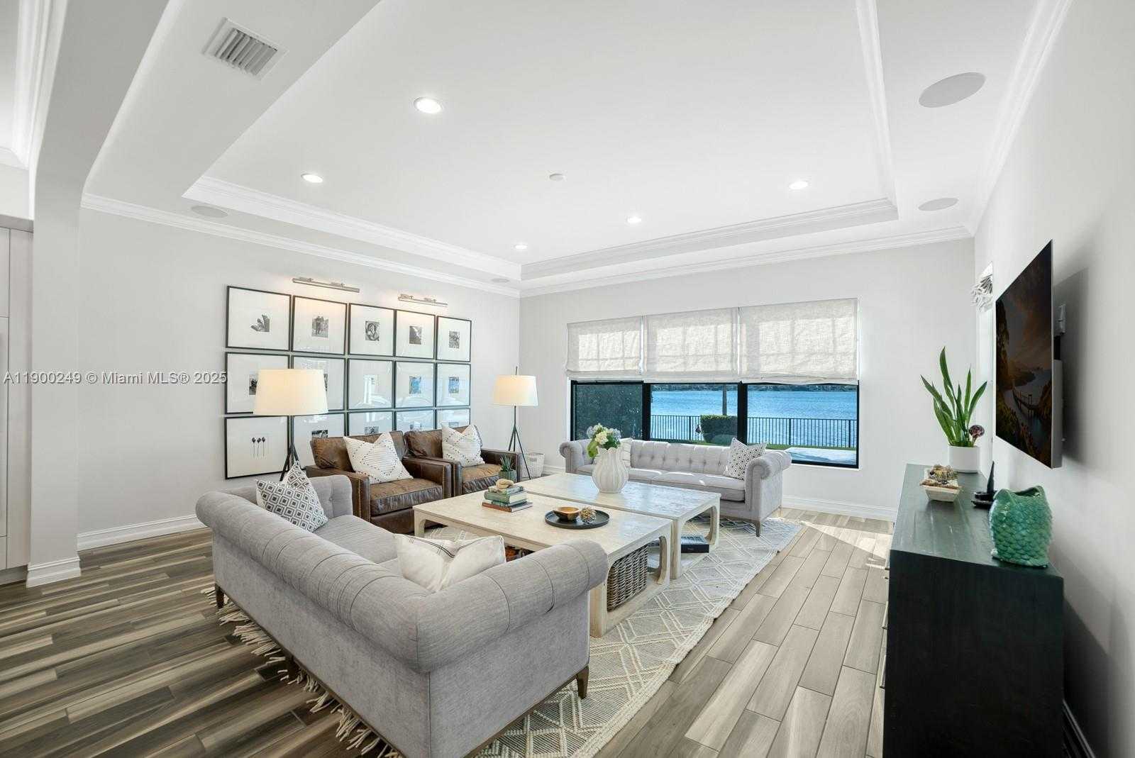 Small Image of 8445 EAST WATERCREST CIR E, Parkland Number 15