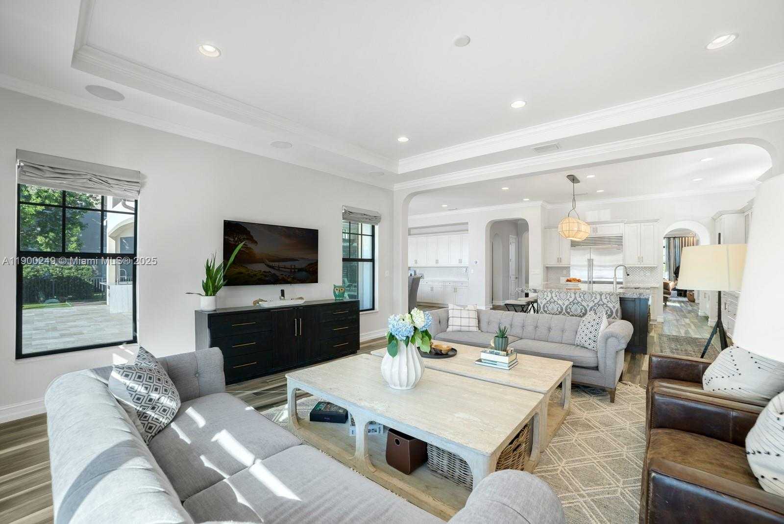 Small Image of 8445 EAST WATERCREST CIR E, Parkland Number 16