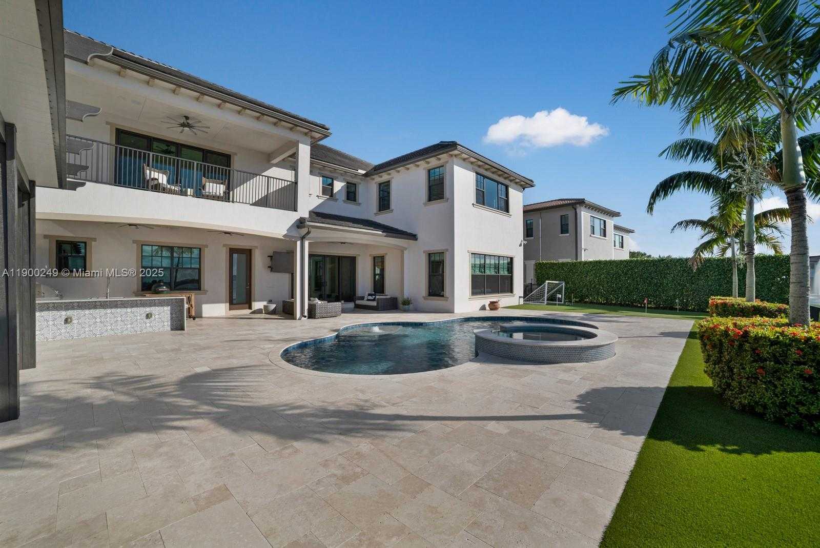 Small Image of 8445 EAST WATERCREST CIR E, Parkland Number 23