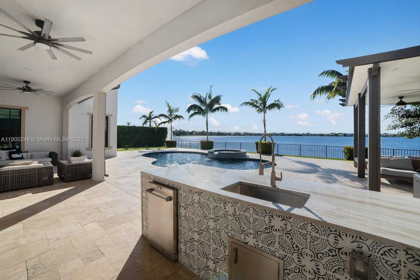 Small Image of 8445 EAST WATERCREST CIR E, Parkland Number 25