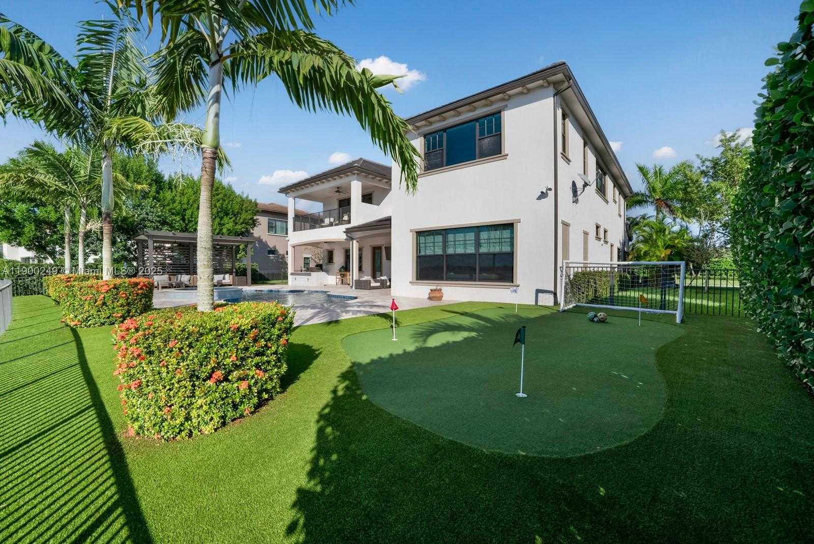 Small Image of 8445 EAST WATERCREST CIR E, Parkland Number 29