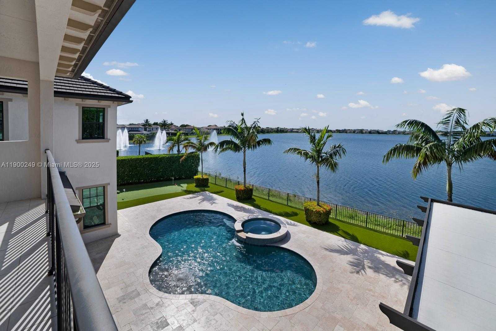 Small Image of 8445 EAST WATERCREST CIR E, Parkland Number 3