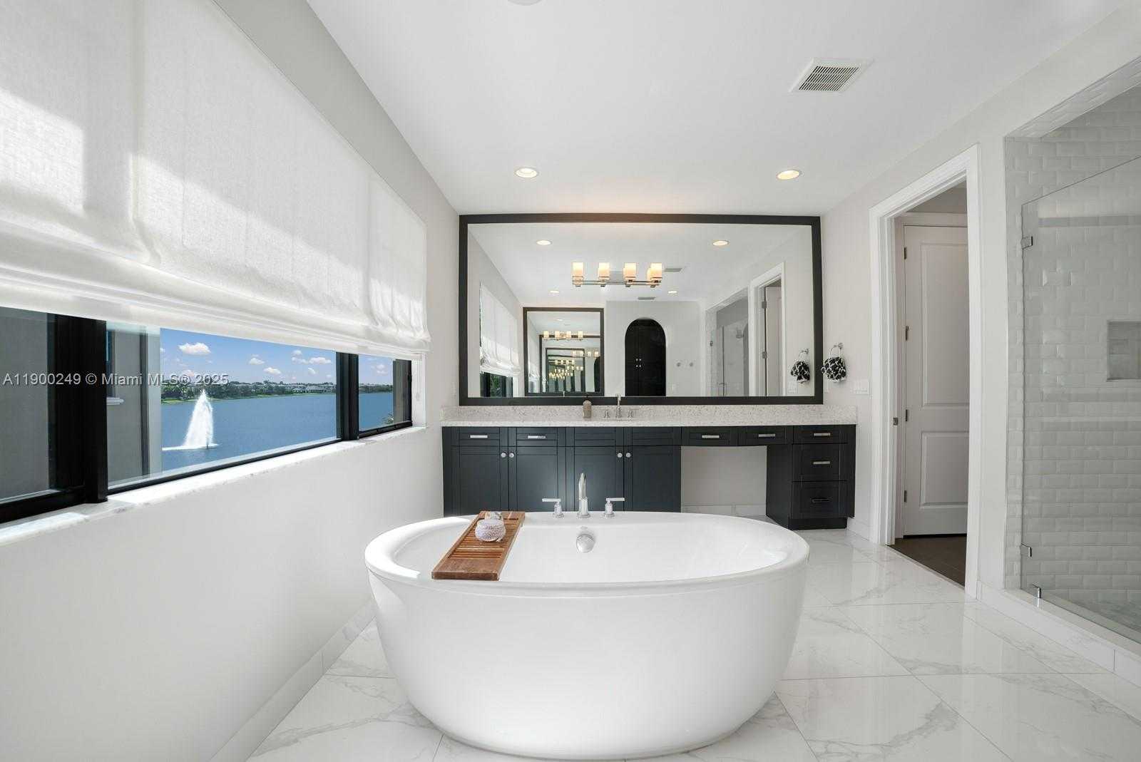 Small Image of 8445 EAST WATERCREST CIR E, Parkland Number 36