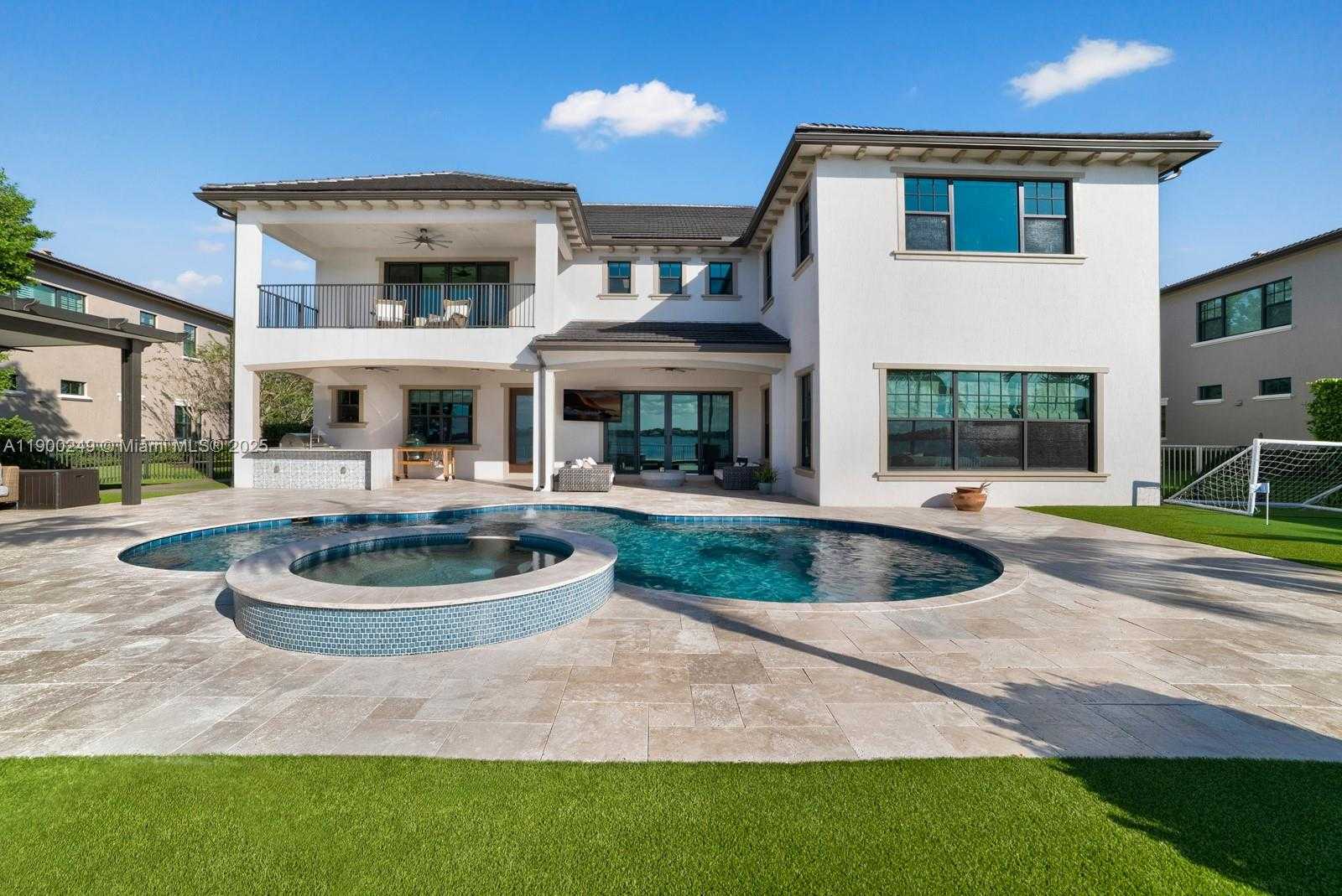 Small Image of 8445 EAST WATERCREST CIR E, Parkland Number 4