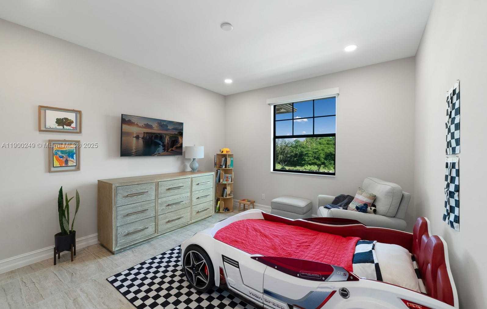 Small Image of 8445 EAST WATERCREST CIR E, Parkland Number 44