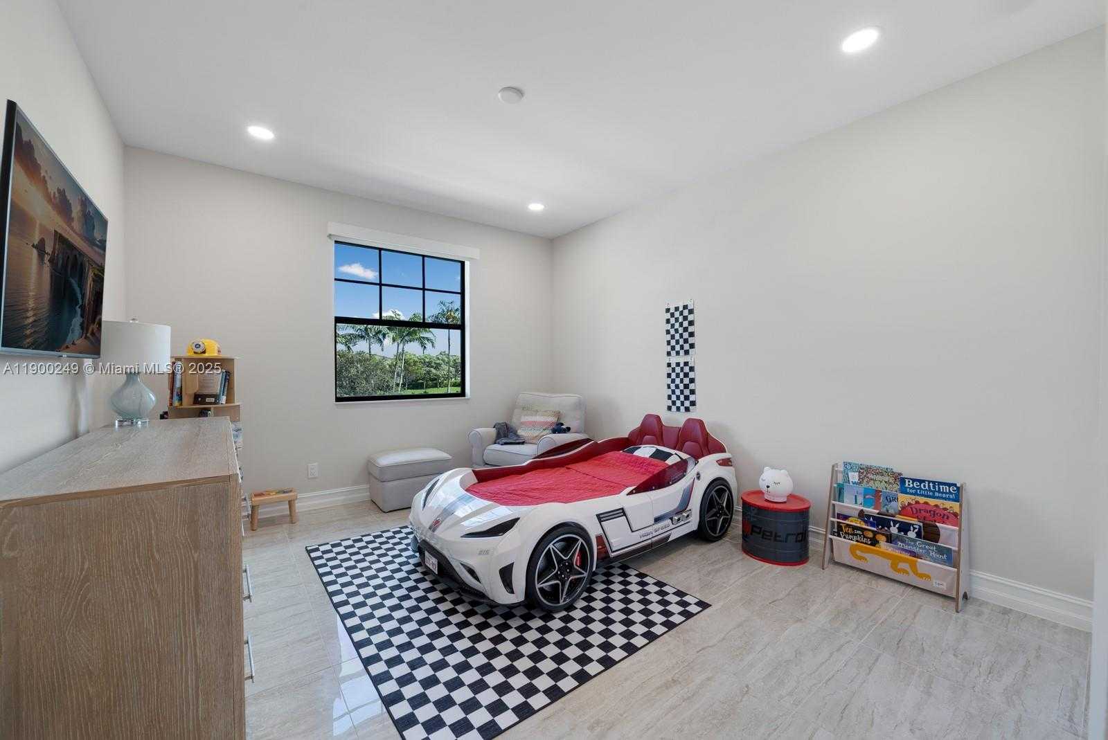 Small Image of 8445 EAST WATERCREST CIR E, Parkland Number 45