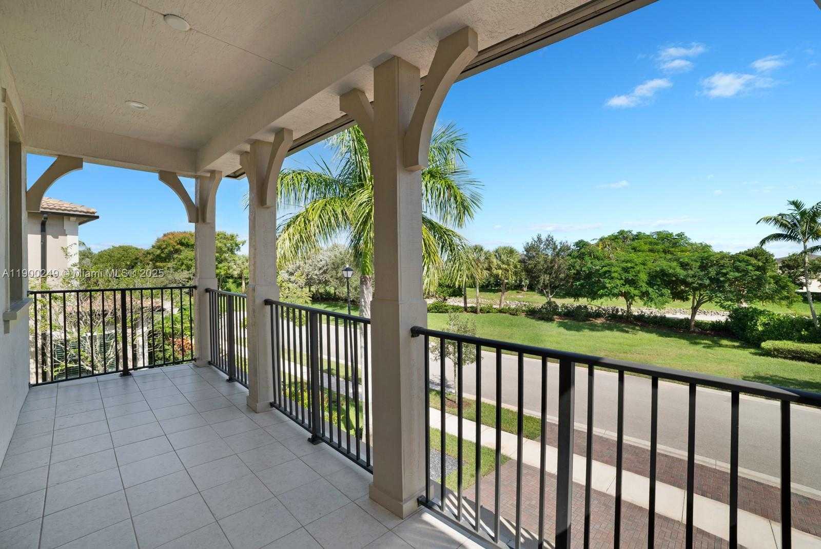 Small Image of 8445 EAST WATERCREST CIR E, Parkland Number 49