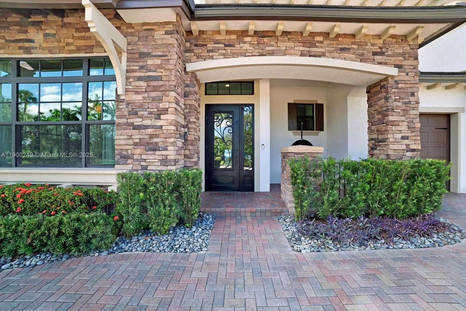 Small Image of 8445 EAST WATERCREST CIR E, Parkland Number 51