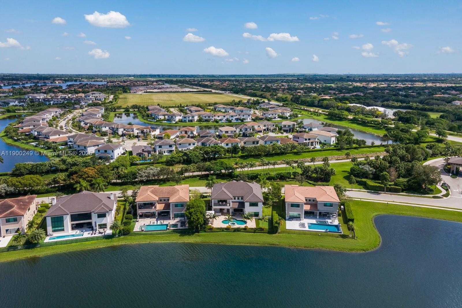 Small Image of 8445 EAST WATERCREST CIR E, Parkland Number 60