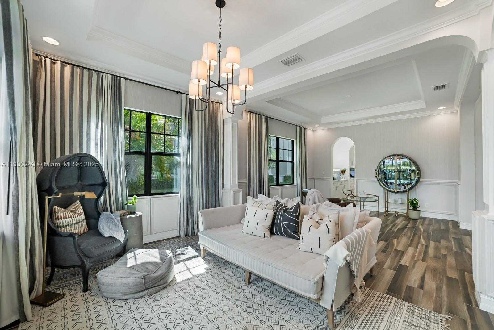 Small Image of 8445 EAST WATERCREST CIR E, Parkland Number 9