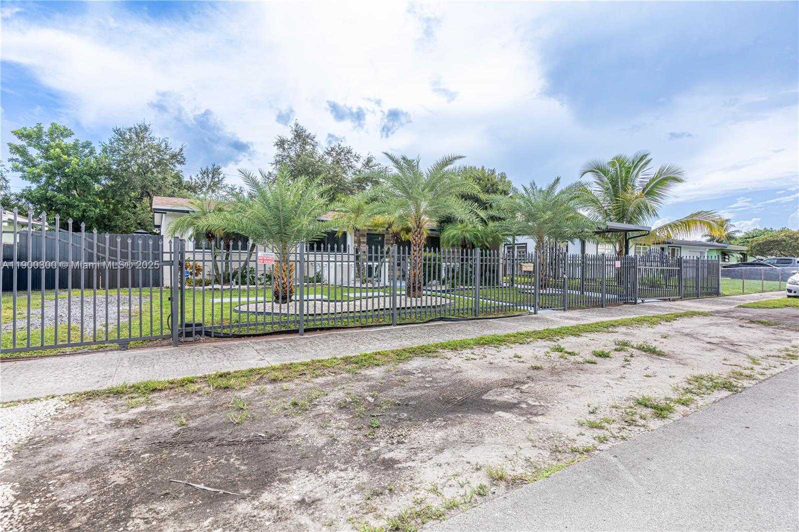 Small Image of 1262 NORTH WEST 172ND TER, Miami Gardens Number 4