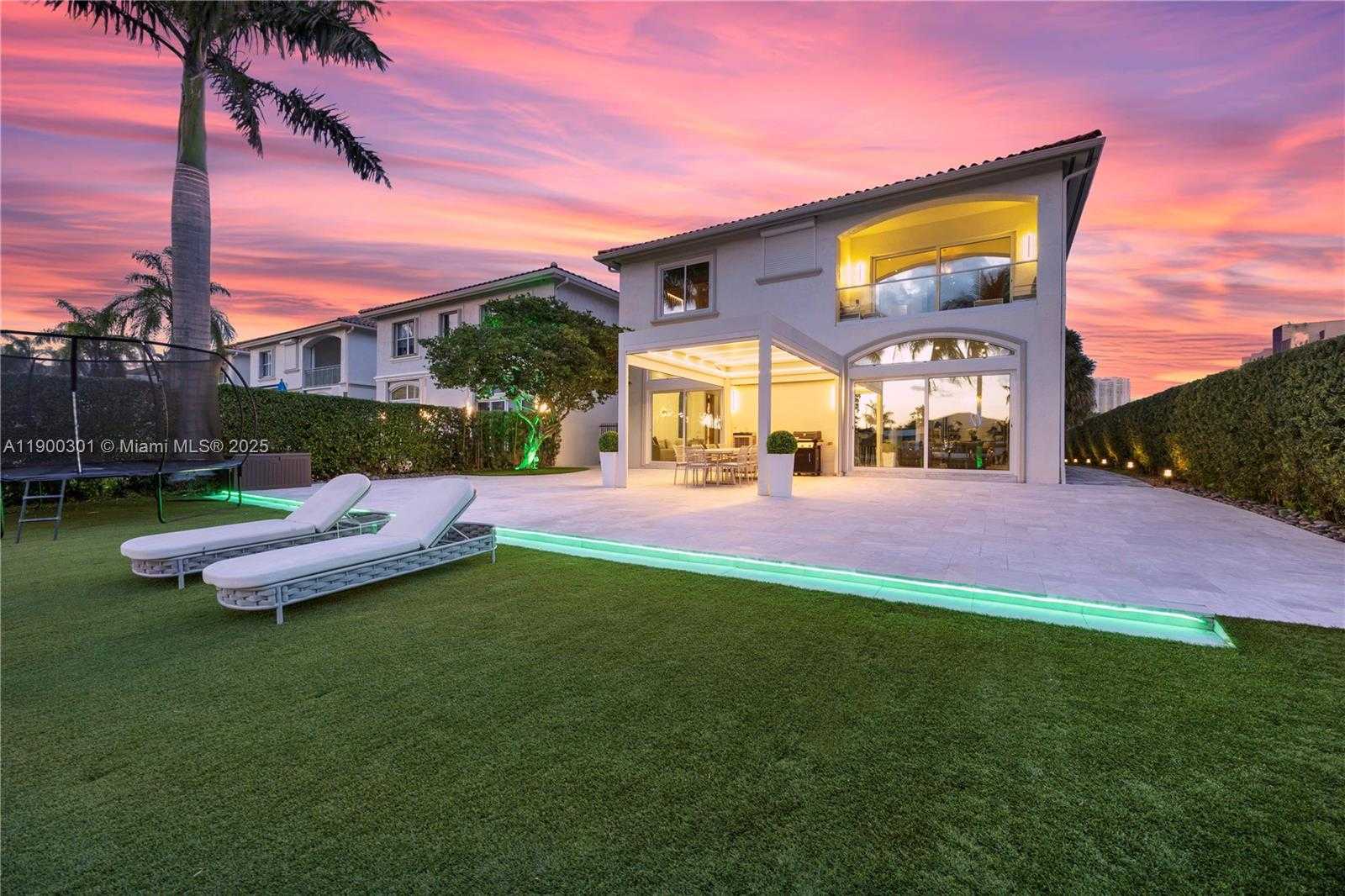 Small Image of 1594 SHORELINE WAY, Hollywood Number 48