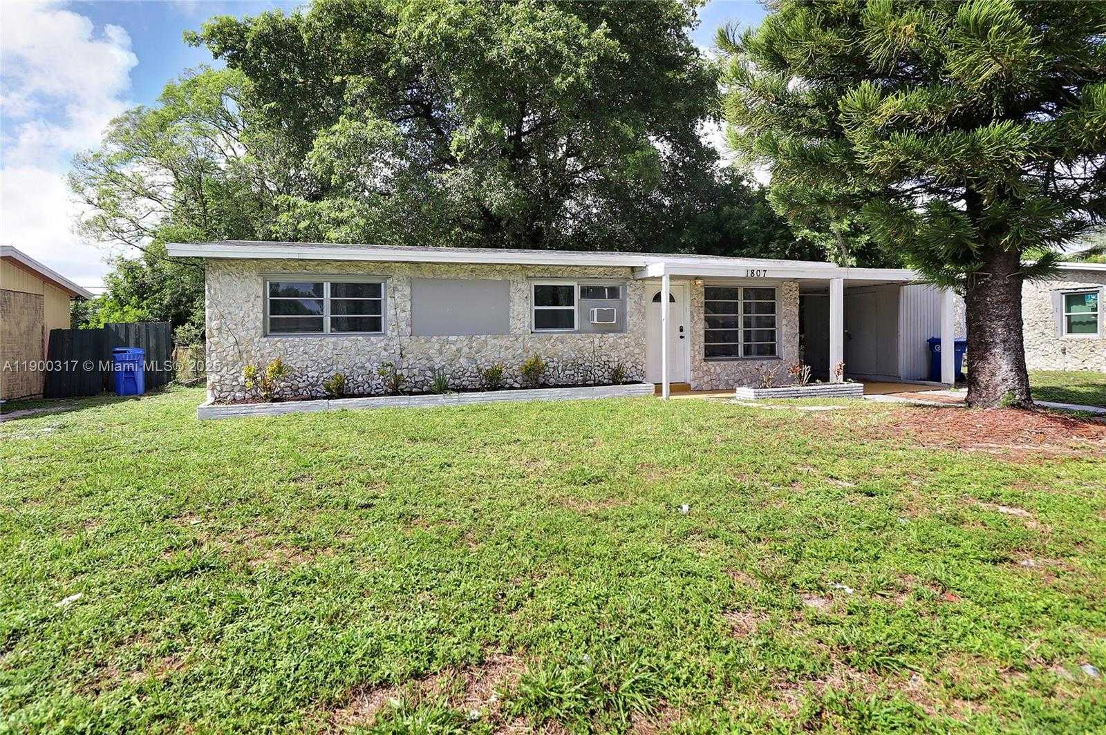 Small Image of 1807 NORTH WEST 15TH AVE, Fort Lauderdale Number 2