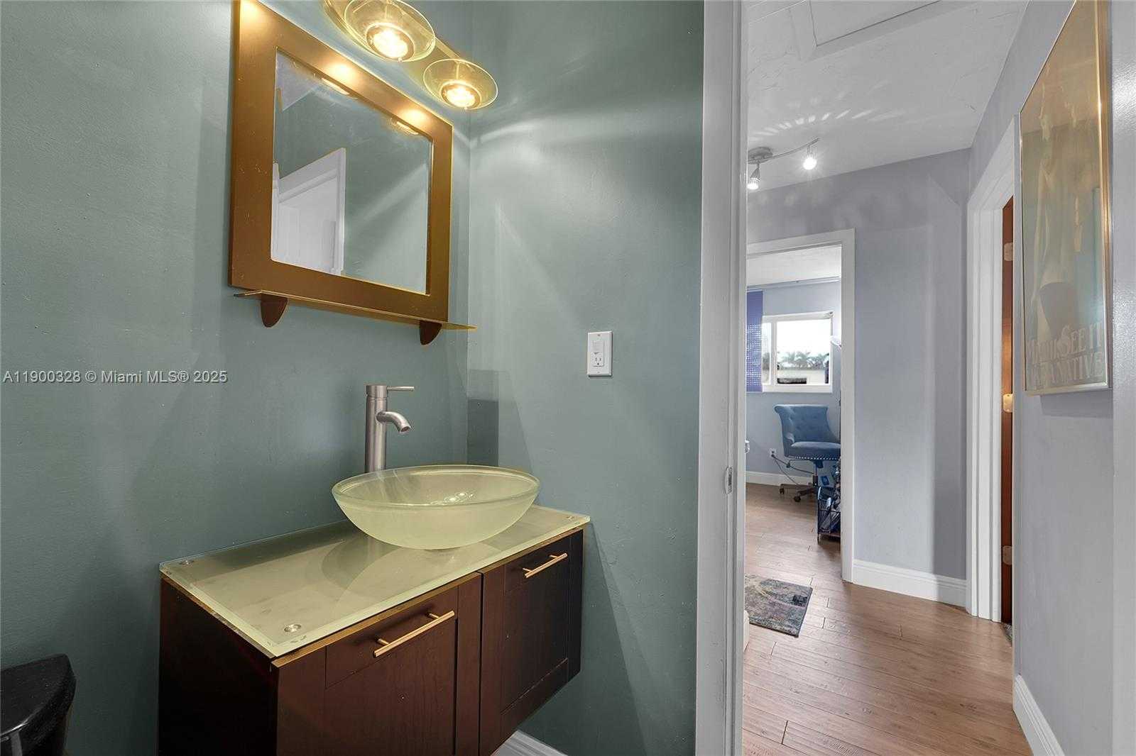 Small Image of 8370 NORTH WEST 185TH ST, Hialeah Number 17