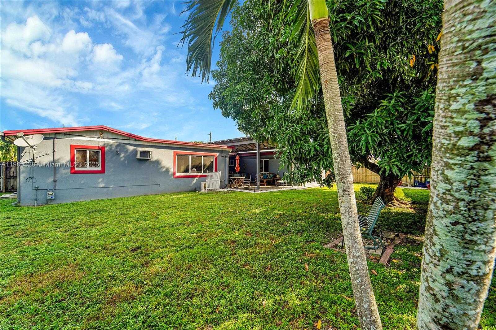 Small Image of 8370 NORTH WEST 185TH ST, Hialeah Number 23