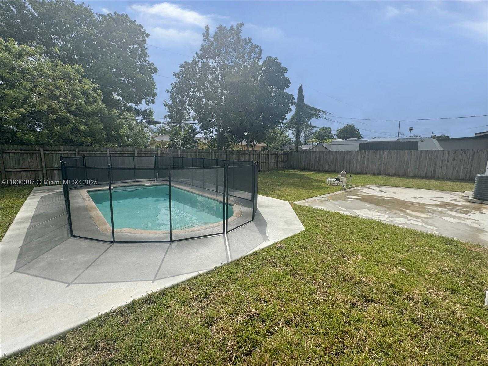 Small Image of 14730 SOUTH WEST 296TH ST, Homestead Number 18