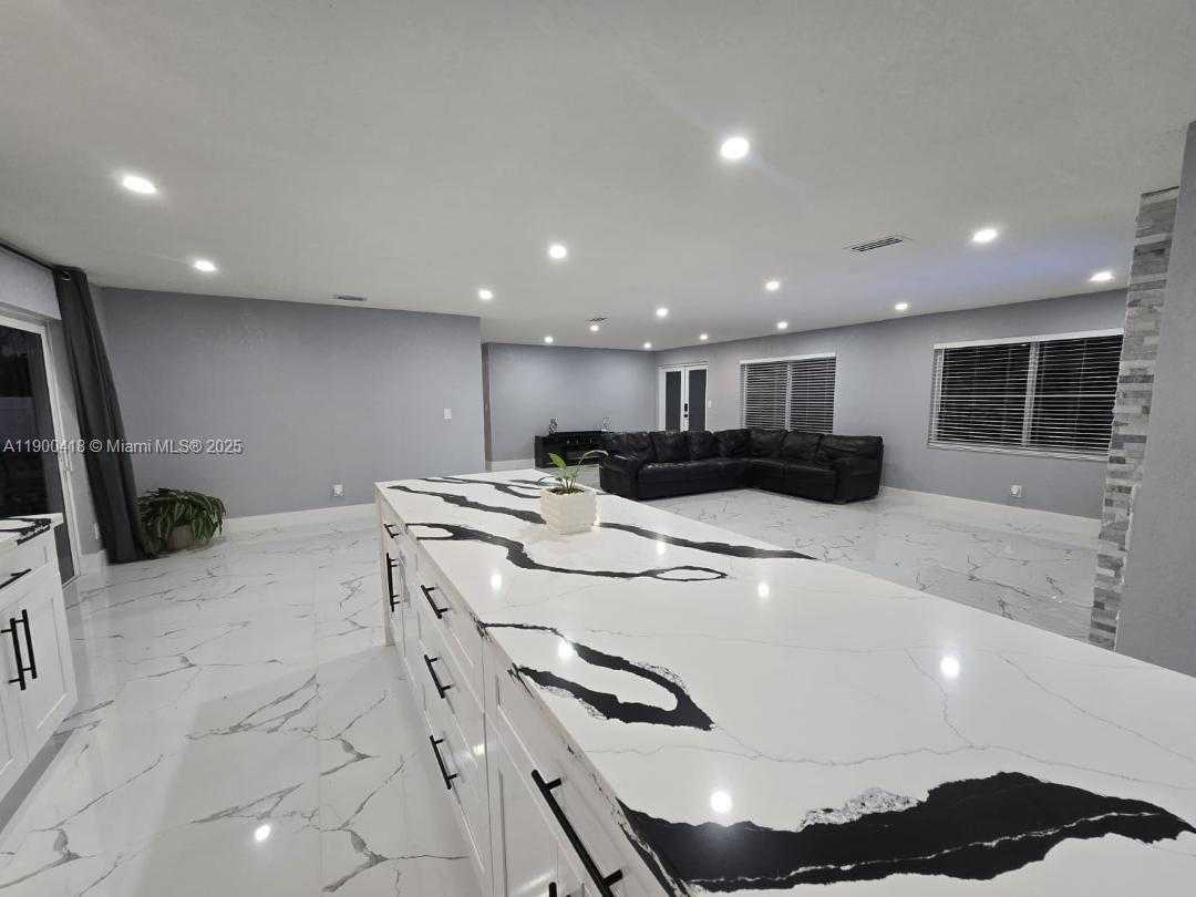 Small Image of 20925 SOUTH WEST 248TH ST, Homestead Number 10
