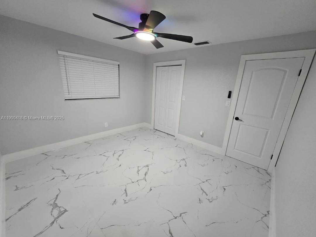 Small Image of 20925 SOUTH WEST 248TH ST, Homestead Number 17