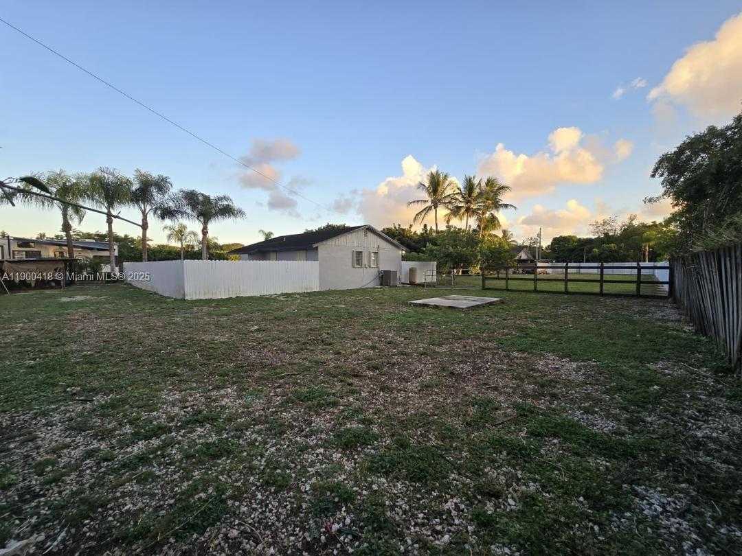 Small Image of 20925 SOUTH WEST 248TH ST, Homestead Number 29