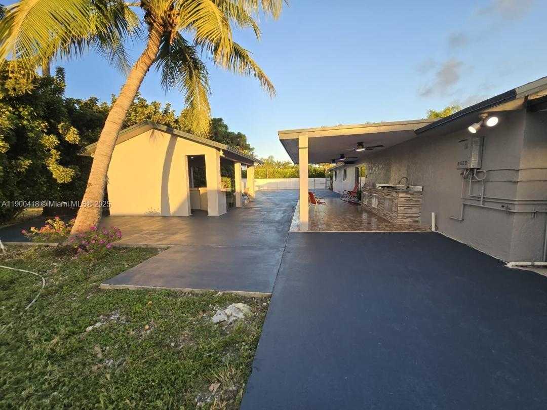 Small Image of 20925 SOUTH WEST 248TH ST, Homestead Number 31