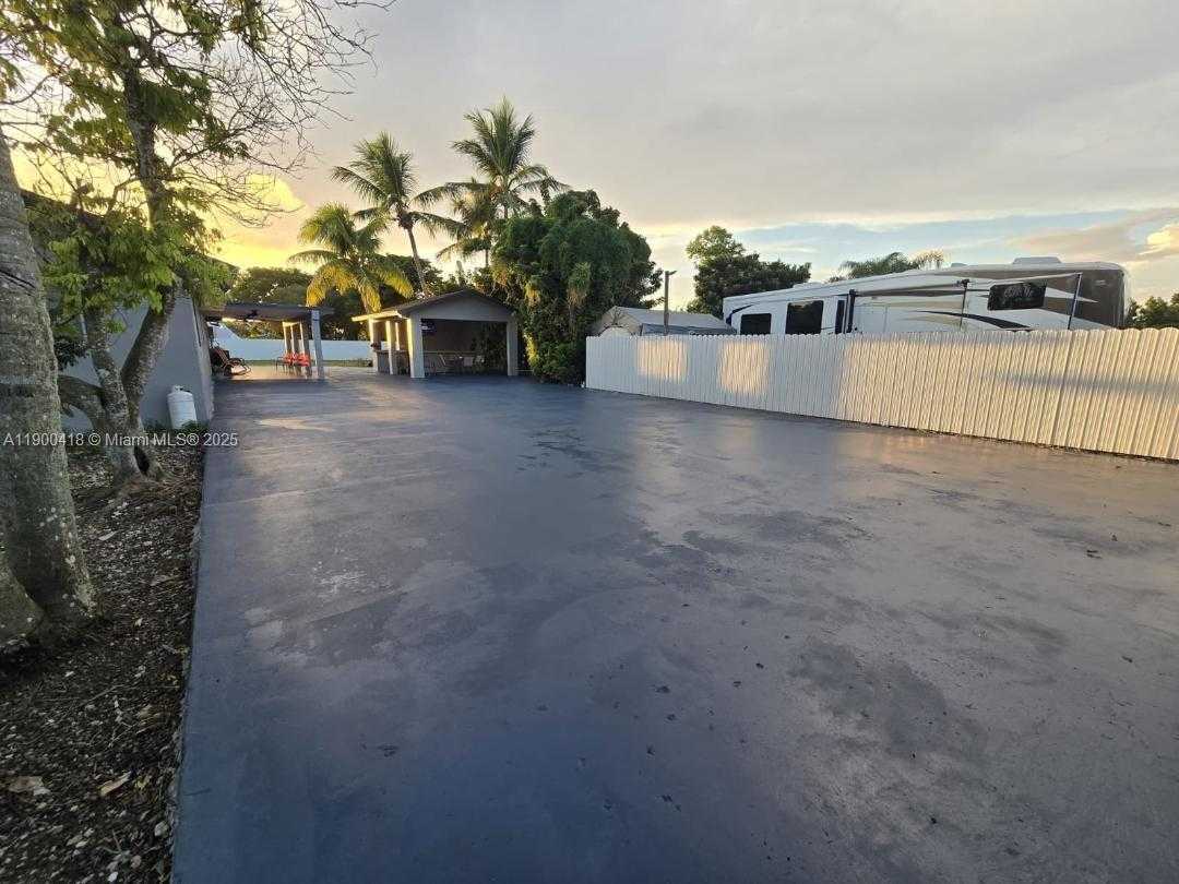 Small Image of 20925 SOUTH WEST 248TH ST, Homestead Number 34
