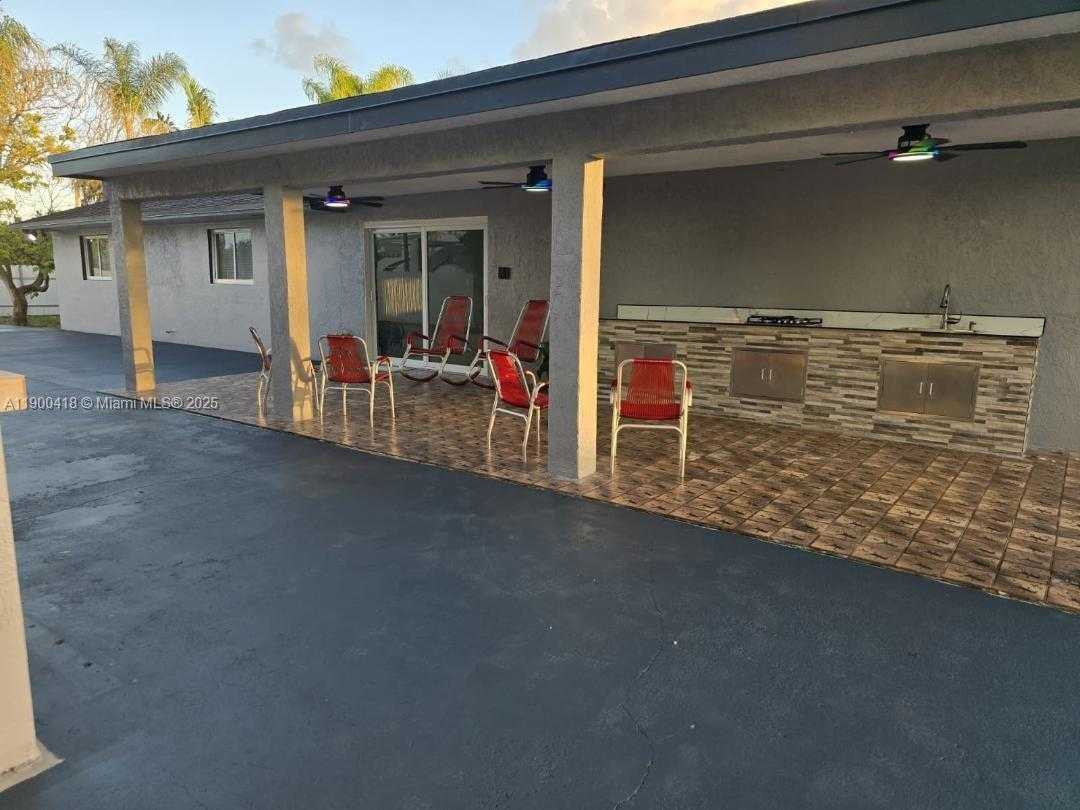 Small Image of 20925 SOUTH WEST 248TH ST, Homestead Number 35