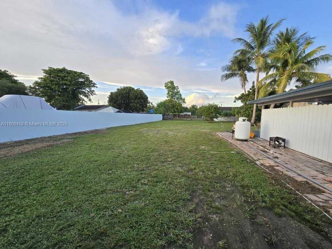 Small Image of 20925 SOUTH WEST 248TH ST, Homestead Number 38