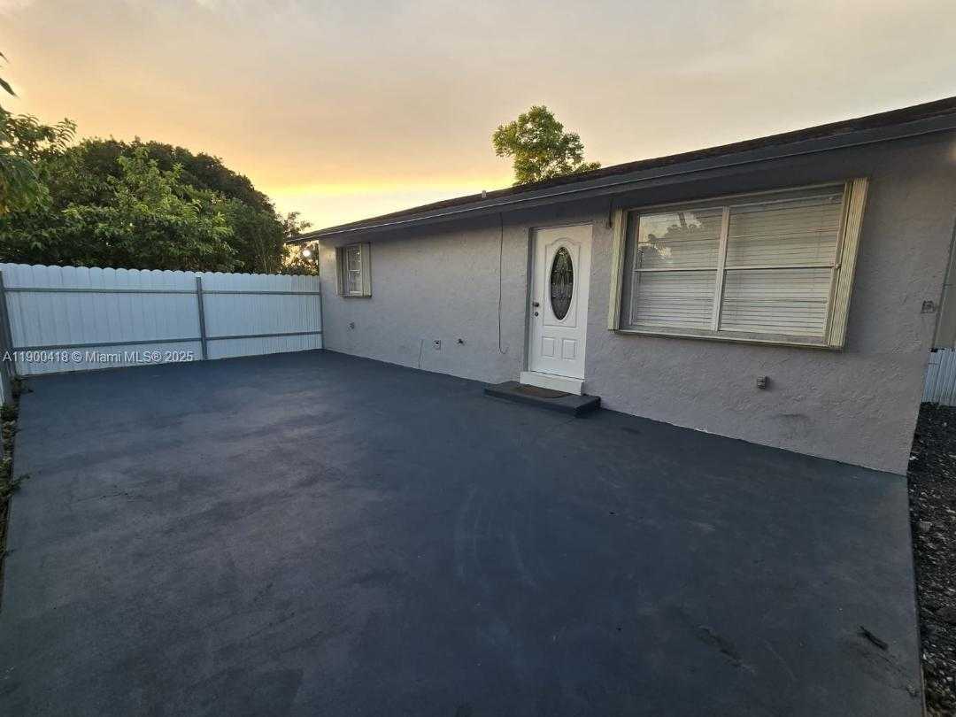 Small Image of 20925 SOUTH WEST 248TH ST, Homestead Number 41