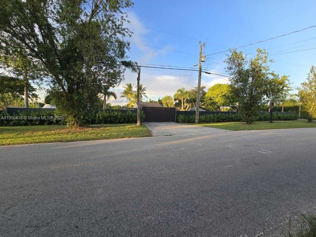 Small Image of 20925 SOUTH WEST 248TH ST, Homestead Number 6