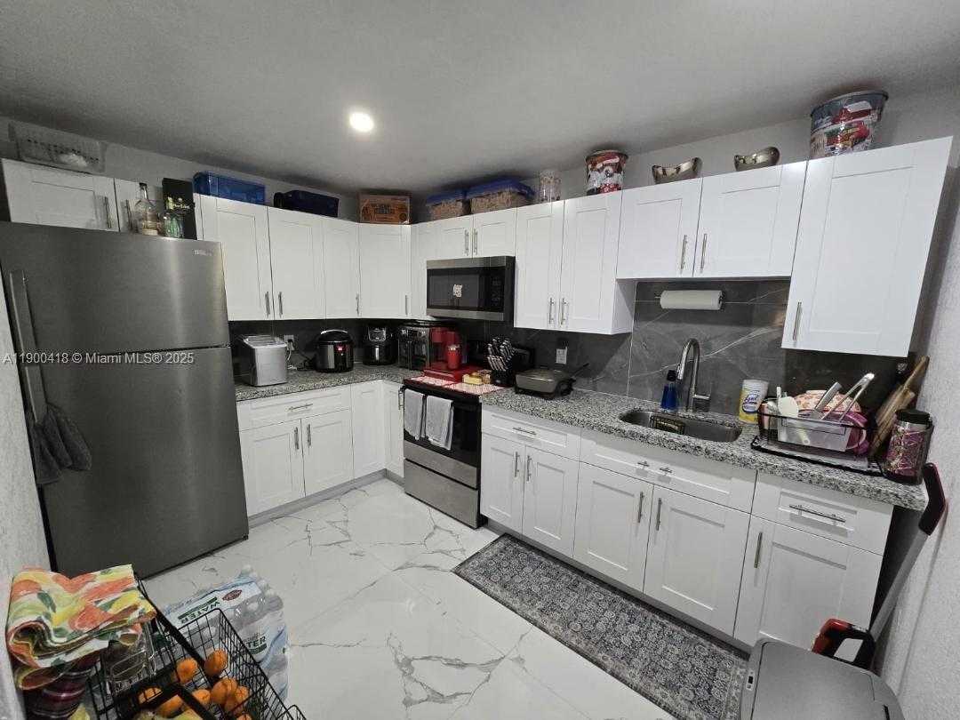 Small Image of 20925 SOUTH WEST 248TH ST, Homestead Number 61