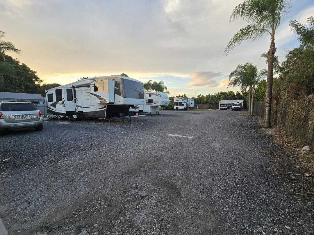 Small Image of 20925 SOUTH WEST 248TH ST, Homestead Number 64