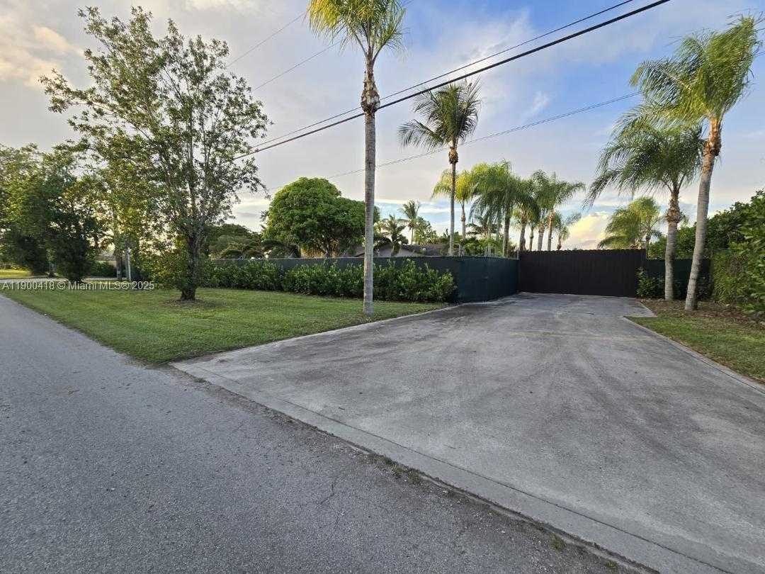 Small Image of 20925 SOUTH WEST 248TH ST, Homestead Number 7