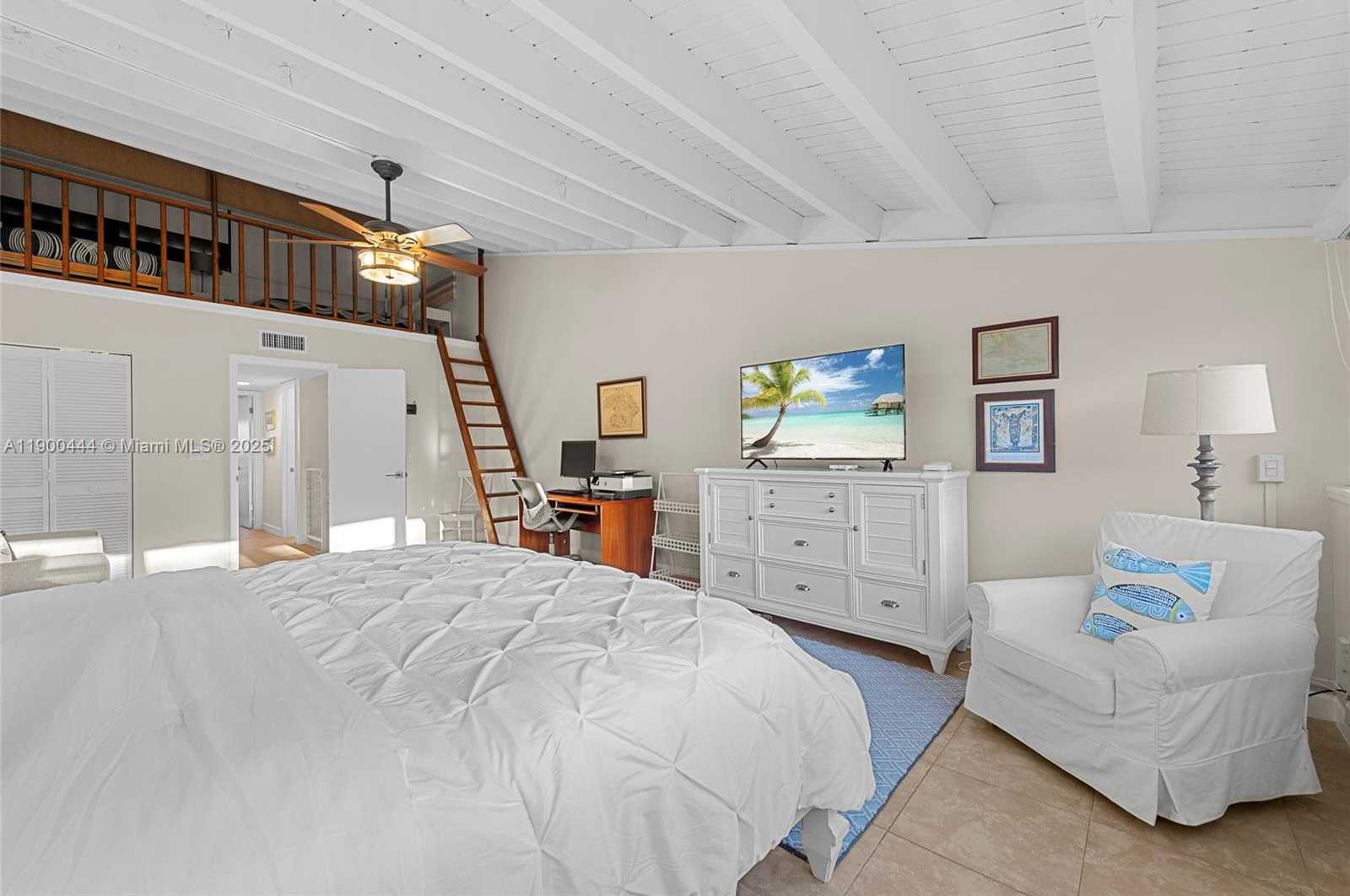 Small Image of 87200 OVERSEAS HWY UNIT S8, Islamorada Number 17