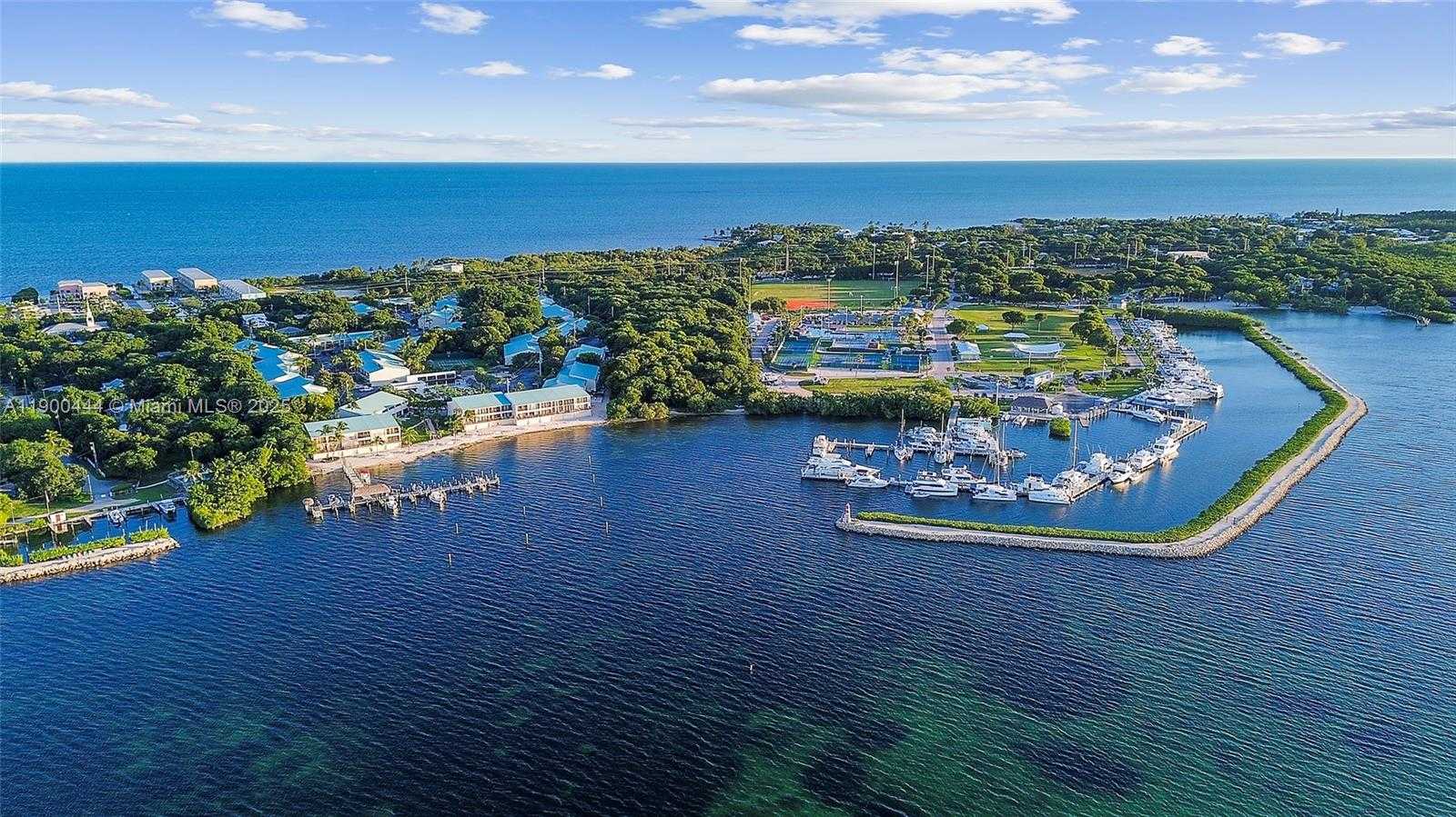 Small Image of 87200 OVERSEAS HWY UNIT S8, Islamorada Number 28