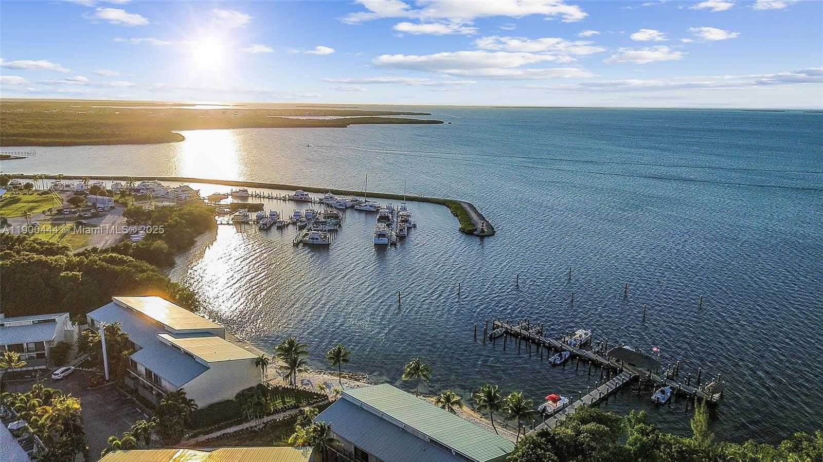 Small Image of 87200 OVERSEAS HWY UNIT S8, Islamorada Number 3