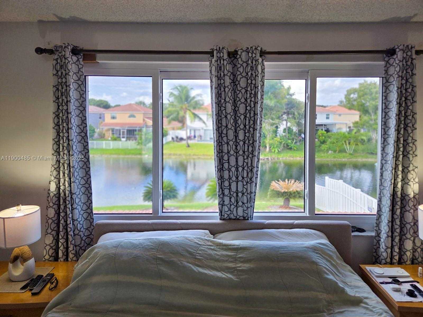 Small Image of 13431 NORTH WEST 5TH PL, Plantation Number 19