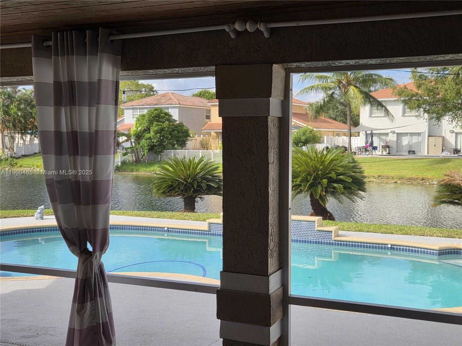 Small Image of 13431 NORTH WEST 5TH PL, Plantation Number 2