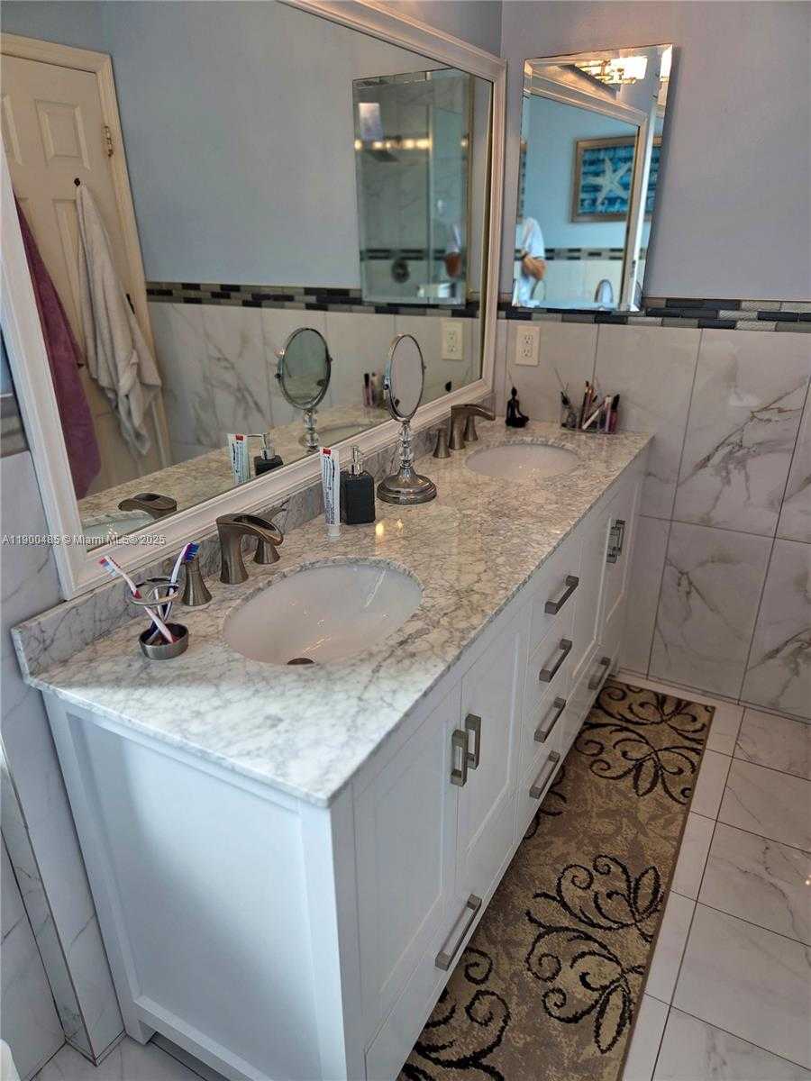 Small Image of 13431 NORTH WEST 5TH PL, Plantation Number 22