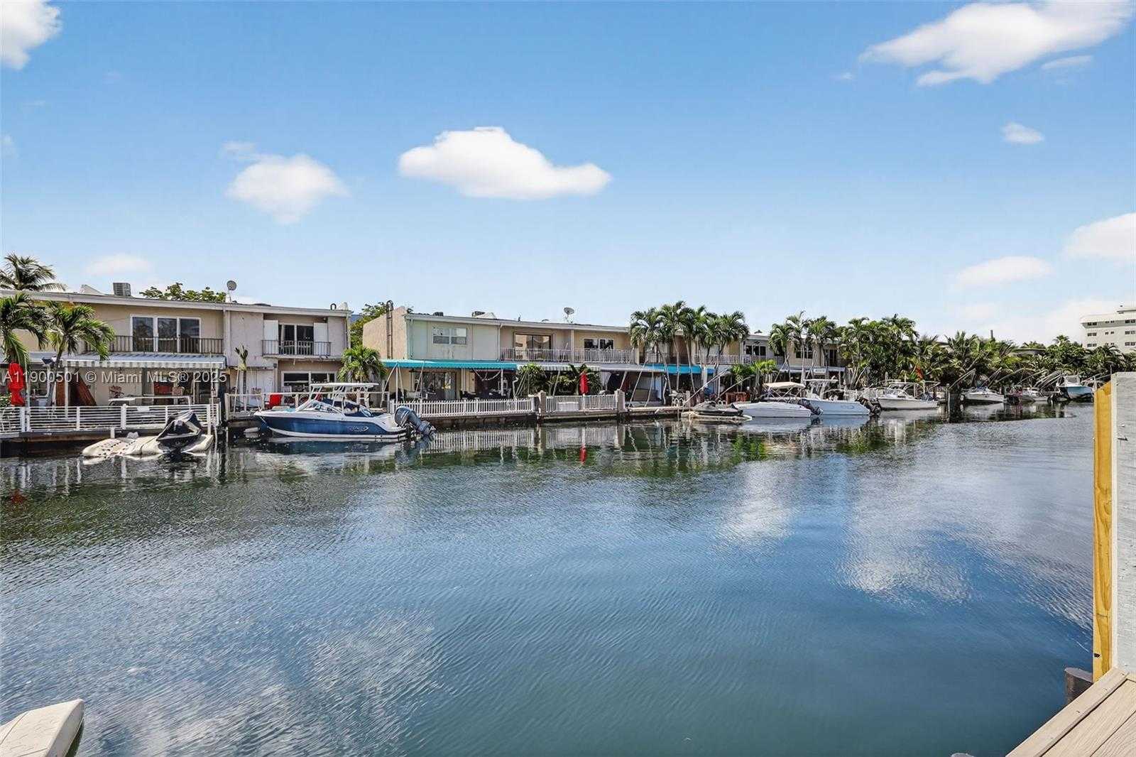 Small Image of 3830 NORTH EAST 171ST ST, North Miami Beach Number 10