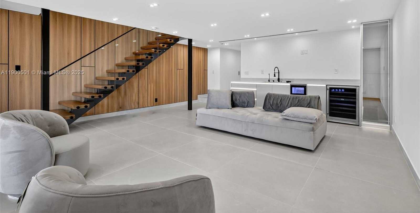 Small Image of 3830 NORTH EAST 171ST ST, North Miami Beach Number 20