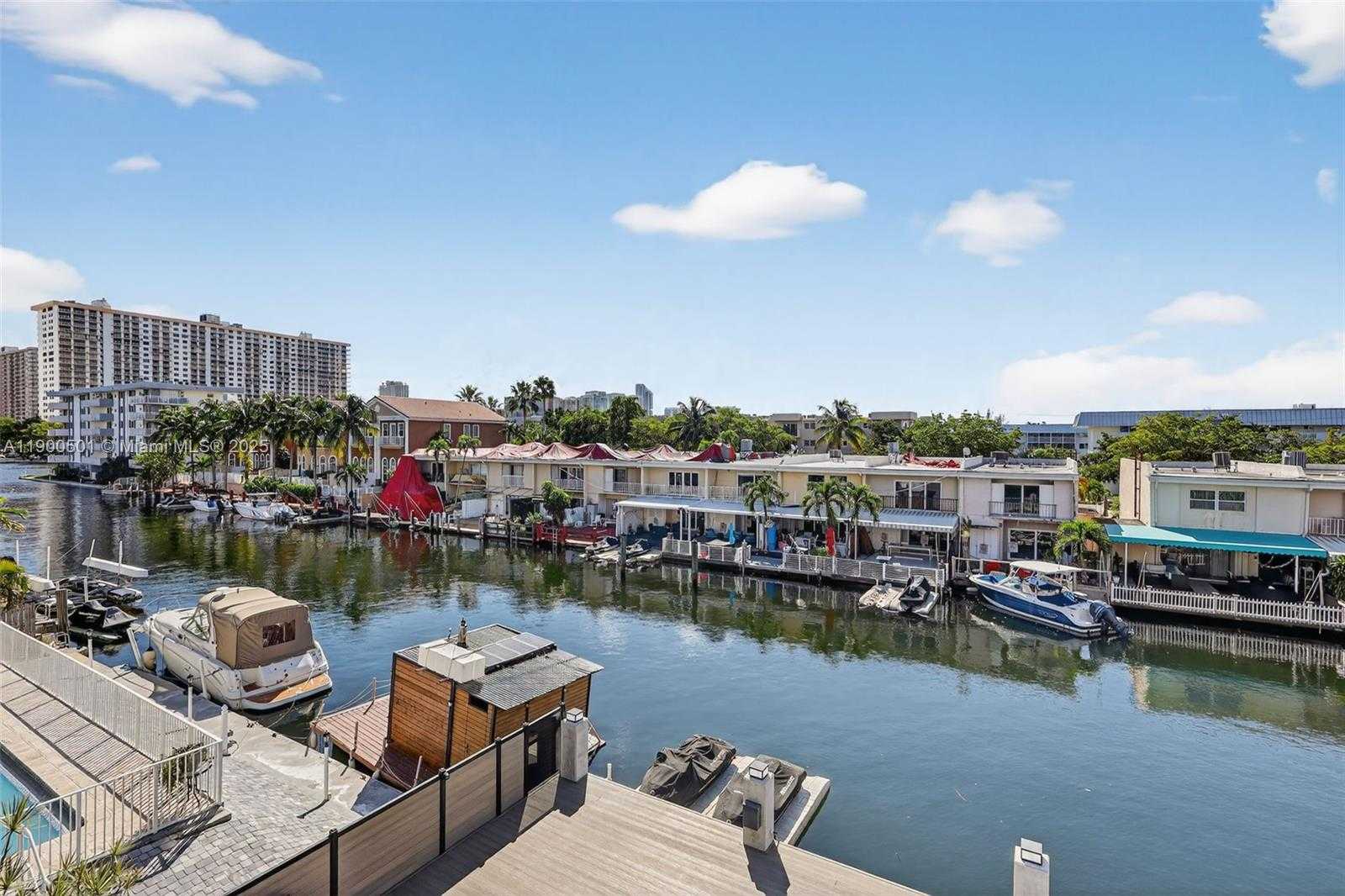 Small Image of 3830 NORTH EAST 171ST ST, North Miami Beach Number 3