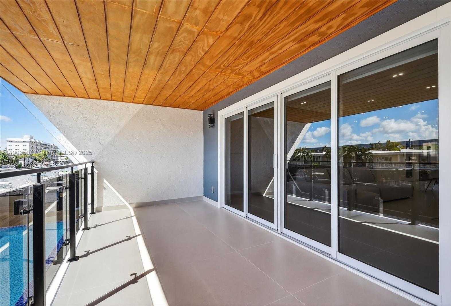 Small Image of 3830 NORTH EAST 171ST ST, North Miami Beach Number 40