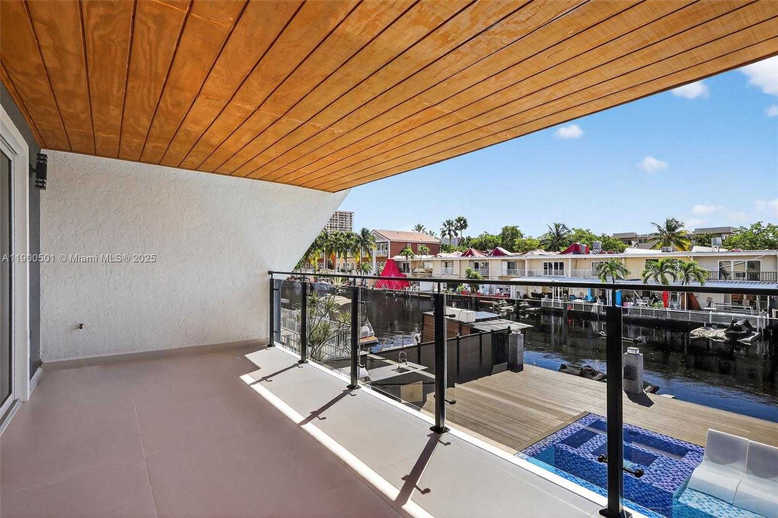 Small Image of 3830 NORTH EAST 171ST ST, North Miami Beach Number 41