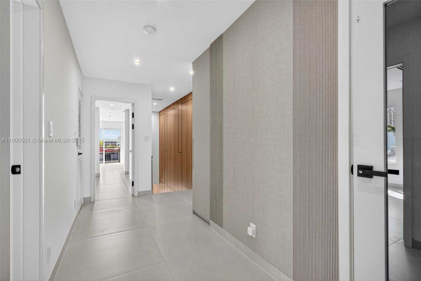 Small Image of 3830 NORTH EAST 171ST ST, North Miami Beach Number 45