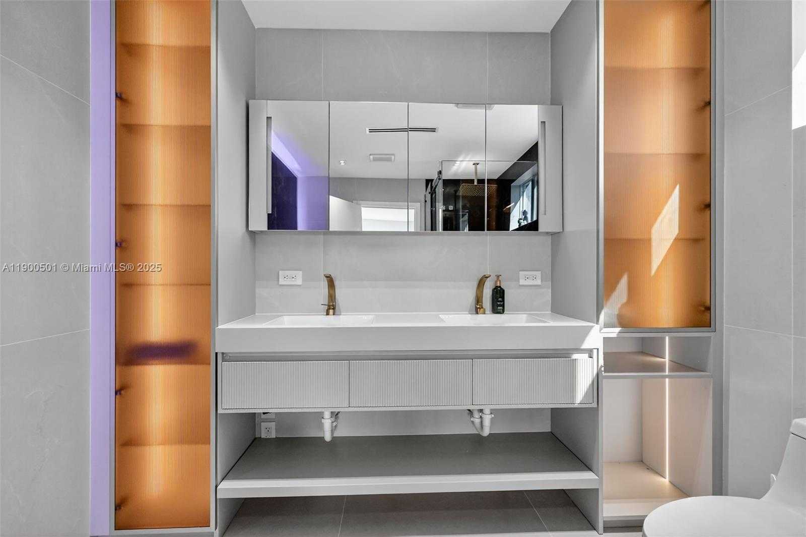 Small Image of 3830 NORTH EAST 171ST ST, North Miami Beach Number 56