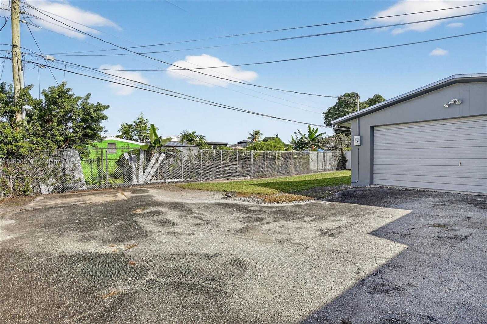 Small Image of 18835 NORTH WEST 44TH CT, Miami Gardens Number 22