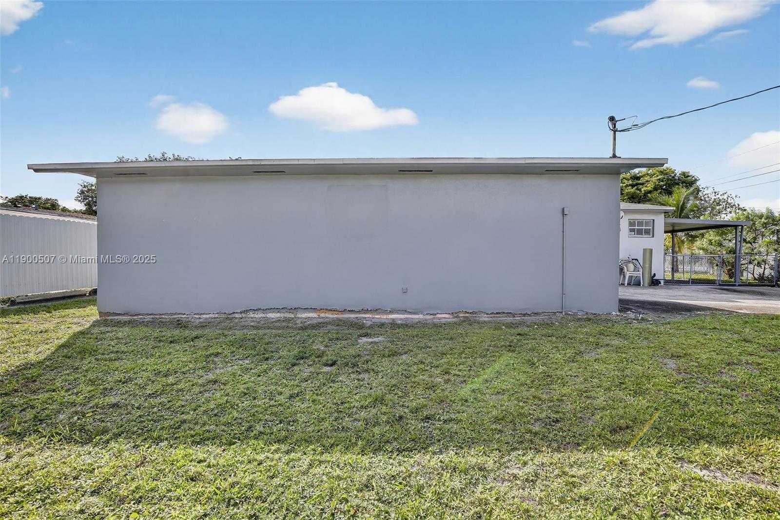 Small Image of 18835 NORTH WEST 44TH CT, Miami Gardens Number 25