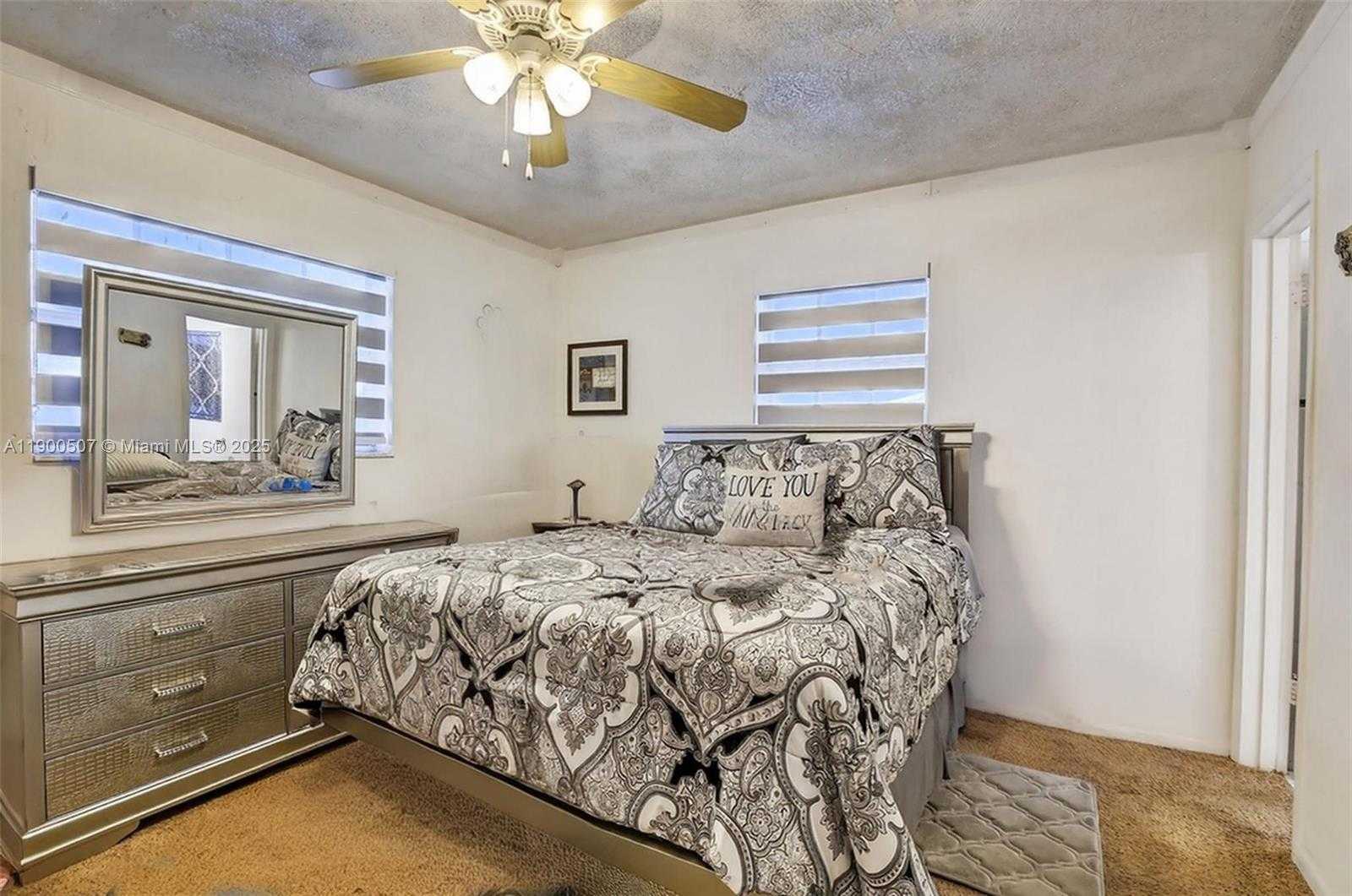 Small Image of 18835 NORTH WEST 44TH CT, Miami Gardens Number 9